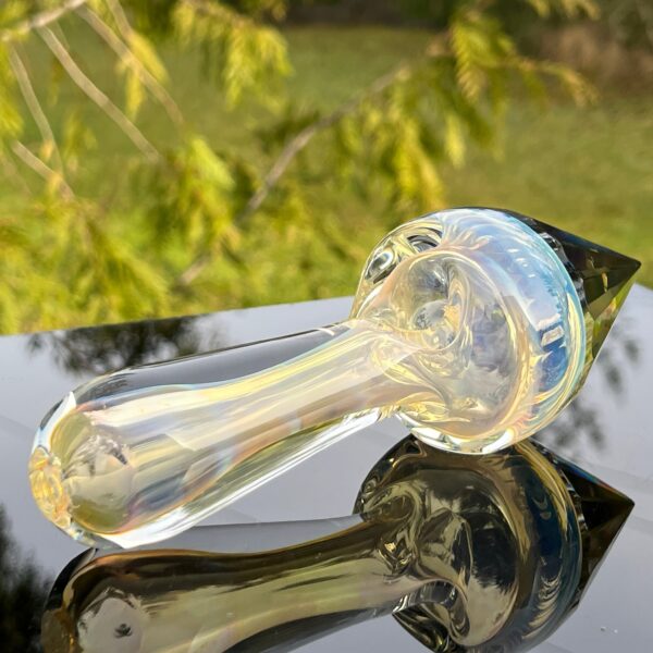 Shop Dragon Crystal Glass Pipe in australian