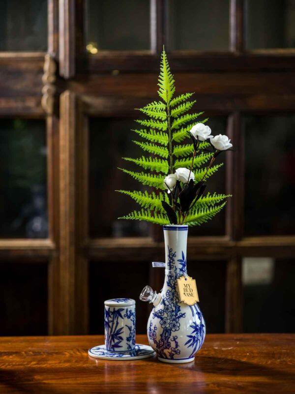 Shop Luck Vase Bong in australian